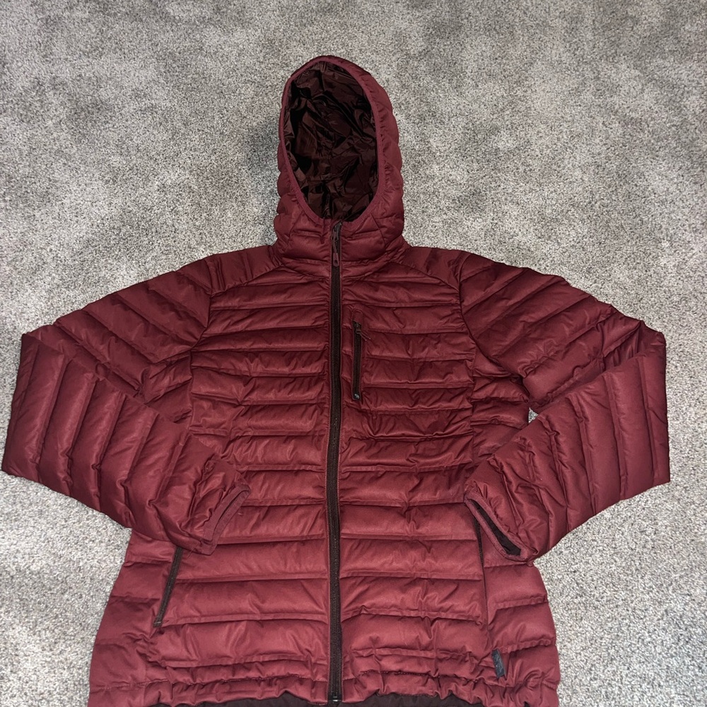 Mountain Hardwear Burgundy Puffer Jacket
